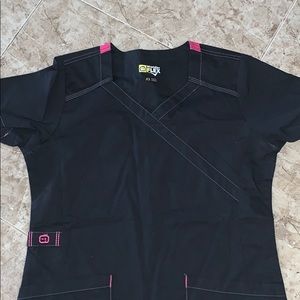 Wonderwink scrub top